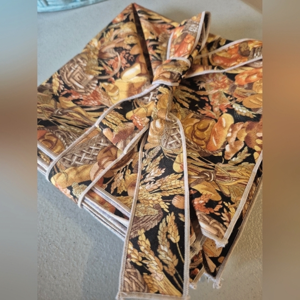 Brand New Vintage 9 piece napkin set. Made with Hoffman International Fabrics.